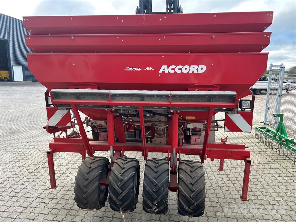 Kverneland NGS-6M Perforadoras combinadas