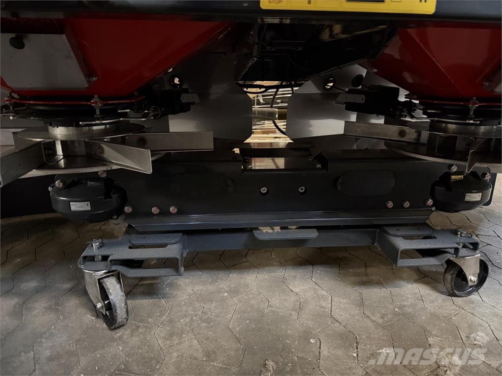 Kverneland TL 3900 GEOSPREAD Ruiskulannoittimet