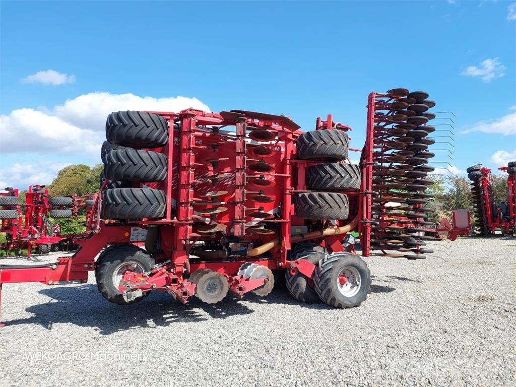 Kverneland U-Drill 6000 med fyldesnegl Sejalnice