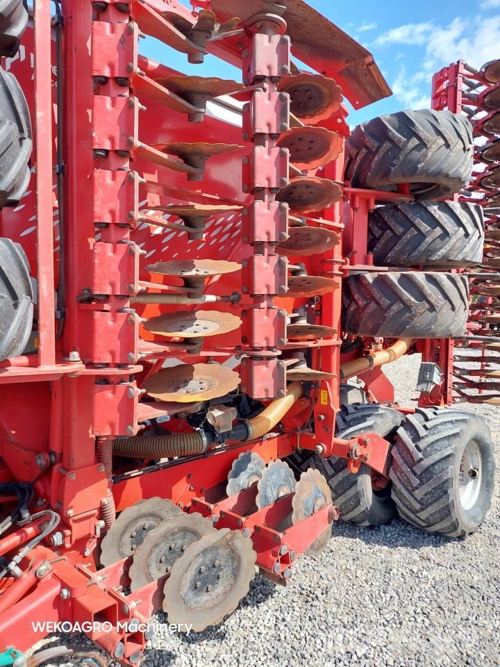 Kverneland U-Drill 6000 med fyldesnegl Sejalnice
