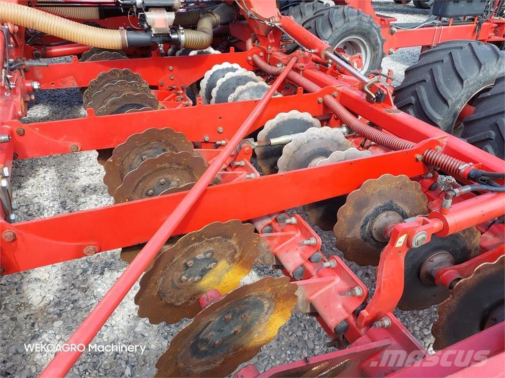 Kverneland U-Drill 6000 med fyldesnegl Sejalnice