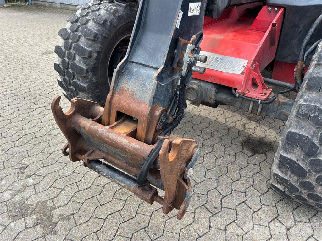 Manitou 741 مناولات متداخلة
