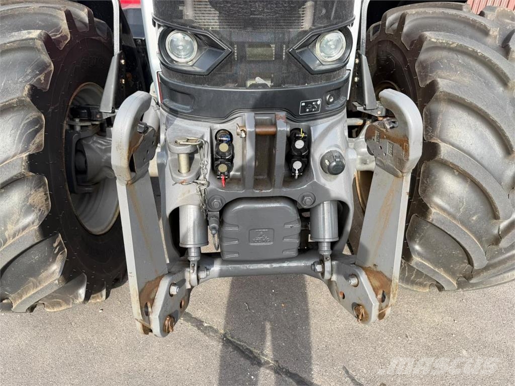 Massey Ferguson 7S180 Traktori