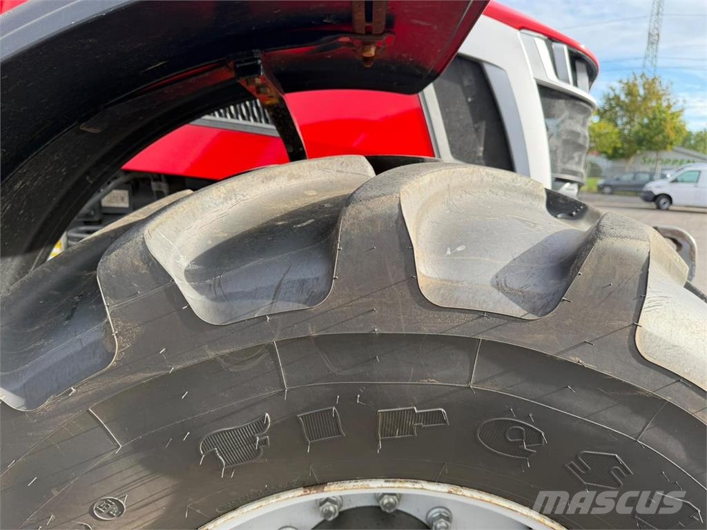 Massey Ferguson 7S180 Traktori