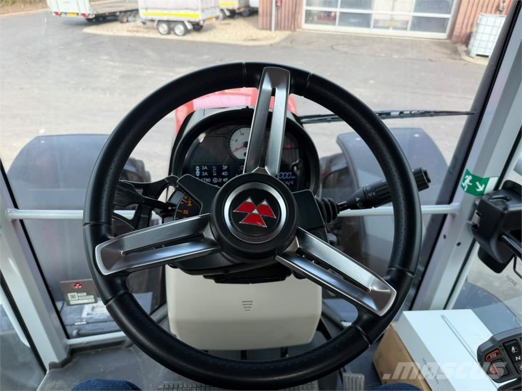 Massey Ferguson 7S180 Traktori