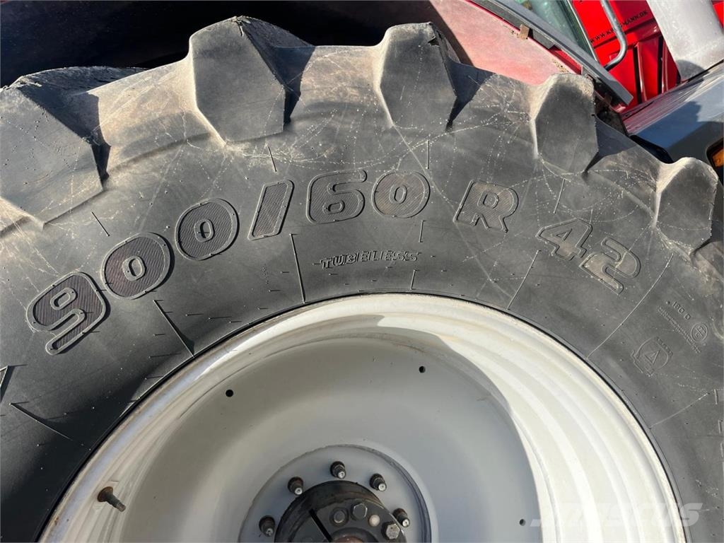 Massey Ferguson 8690 VT Traktorit