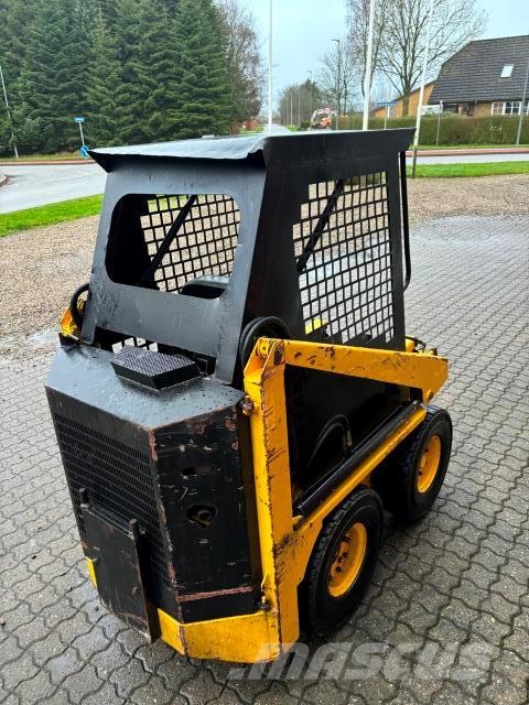 Massey Ferguson SKID-STEER Miniładowarki