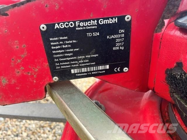 Massey Ferguson TD 524 VENDER River og høvendere