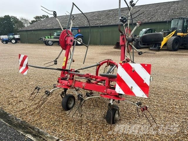 Massey Ferguson TD 524 VENDER River og høvendere