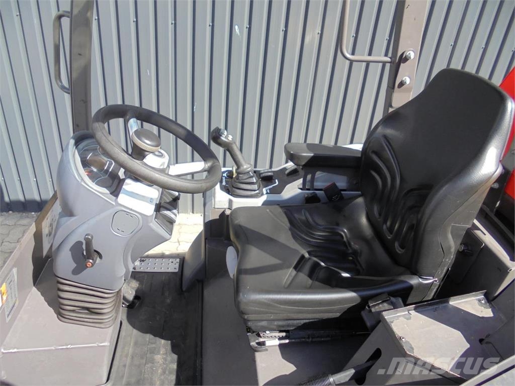 Mecalac MCL8 Mini carregadoras