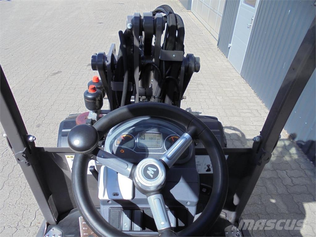 Mecalac MCL8 Mini carregadoras