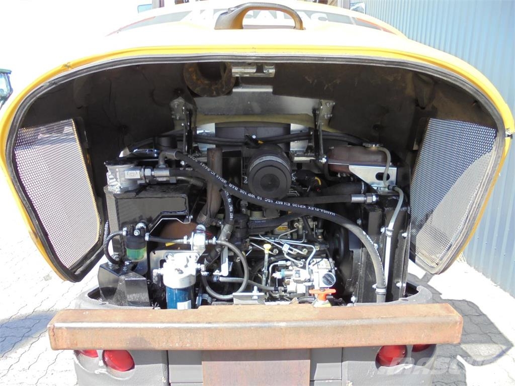 Mecalac MCL8 Mini carregadoras