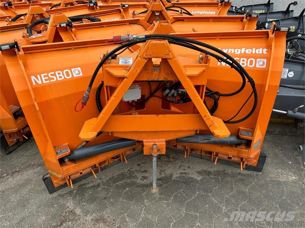 Nesbo PS1750PK PLOV Sniego peiliai ir valytuvai