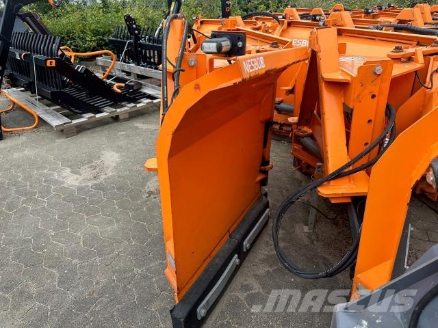Nesbo PS1750PK PLOV Снегочистачки