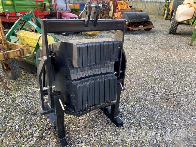 New Holland 1800 KG Egyéb traktor tartozékok