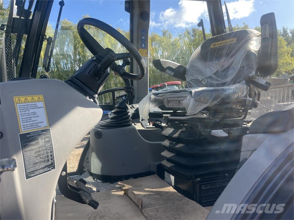 New Holland B110 C TC Backhoe loaders