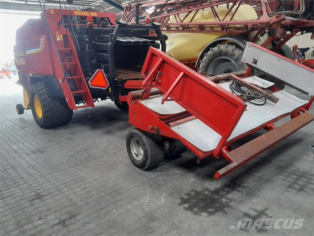 New Holland BB960 MED SNITTER Szögletes bálázók