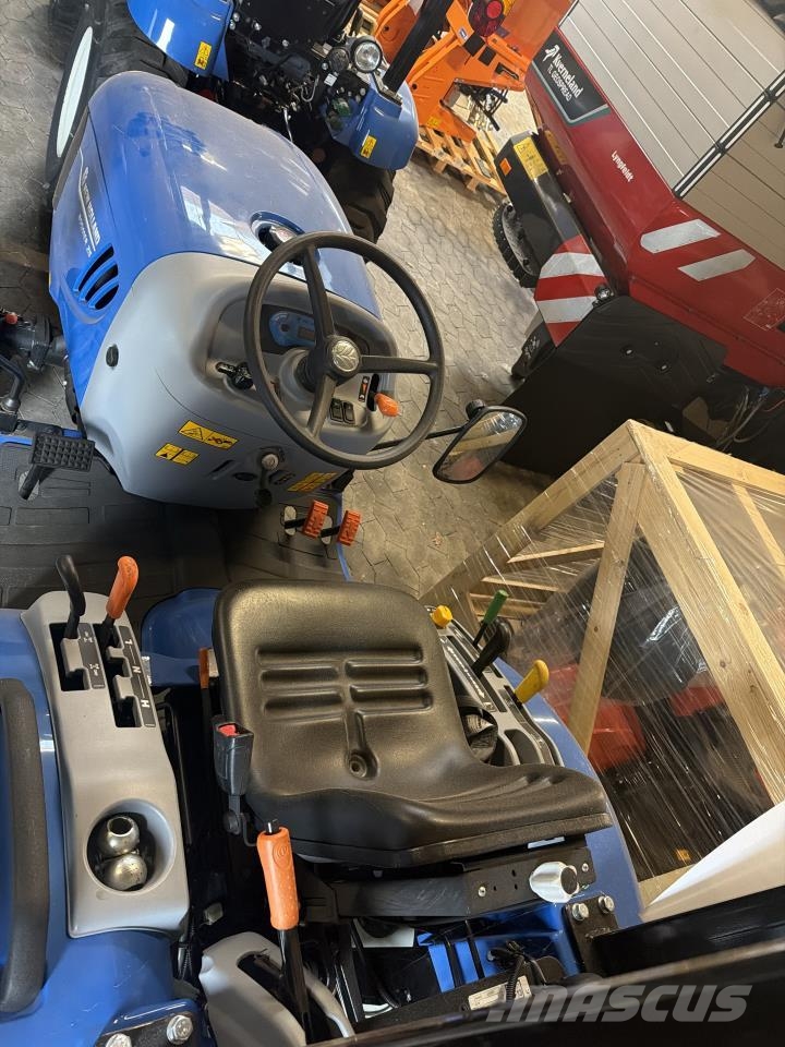 New Holland BOOMER 25 Kompakt traktorok
