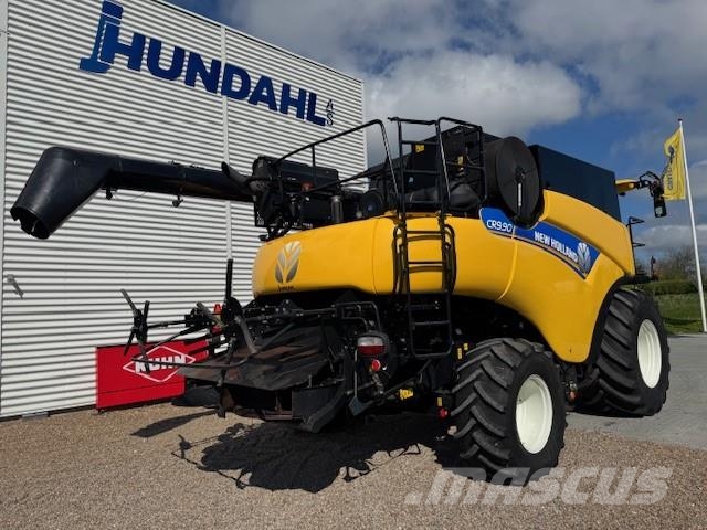 New Holland CR9.90 TIER4 Mähdrescher