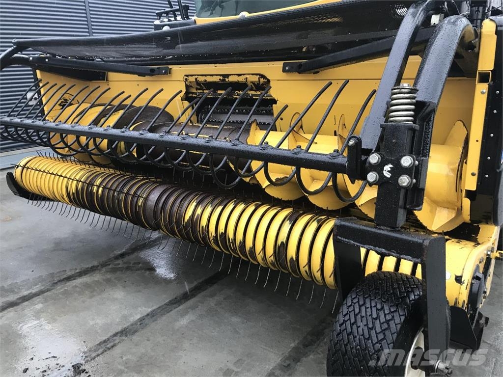 New Holland FR9060 Feldhäcksler