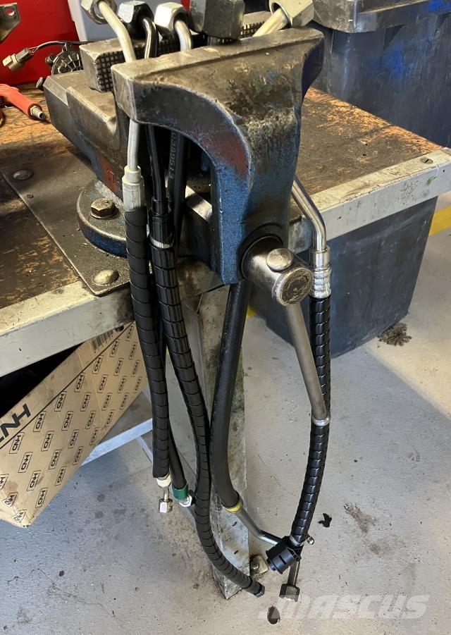 New Holland MIDT MONTERET VENTIL Front loader accessories