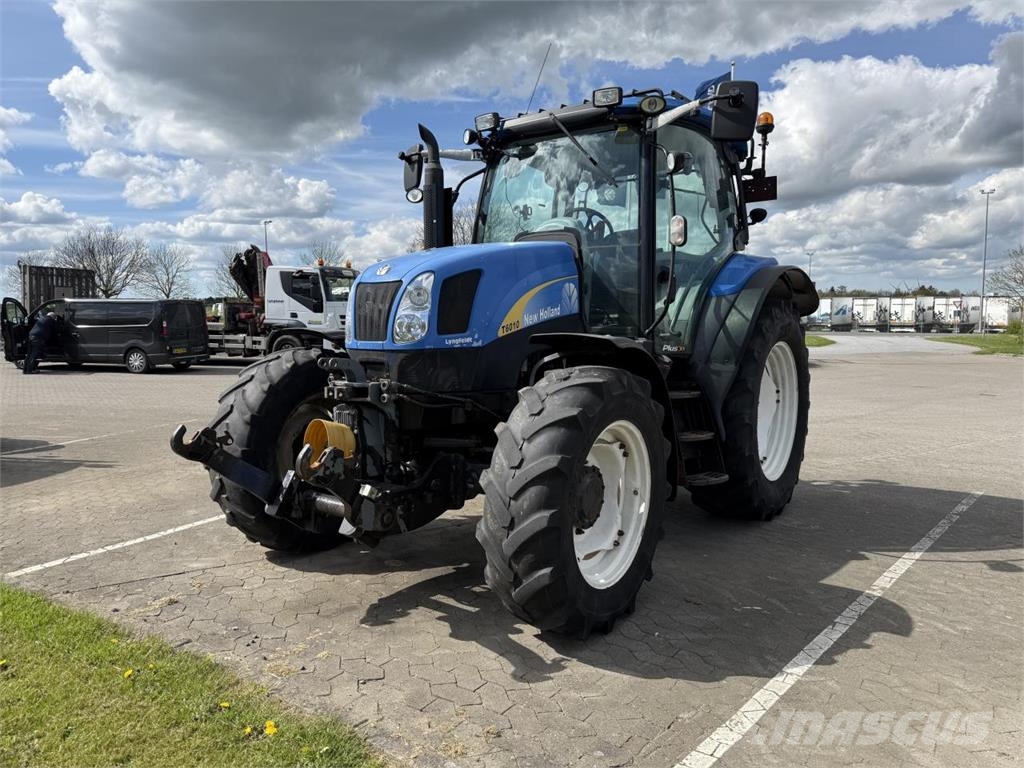 New Holland T6010 PLUS 트랙터