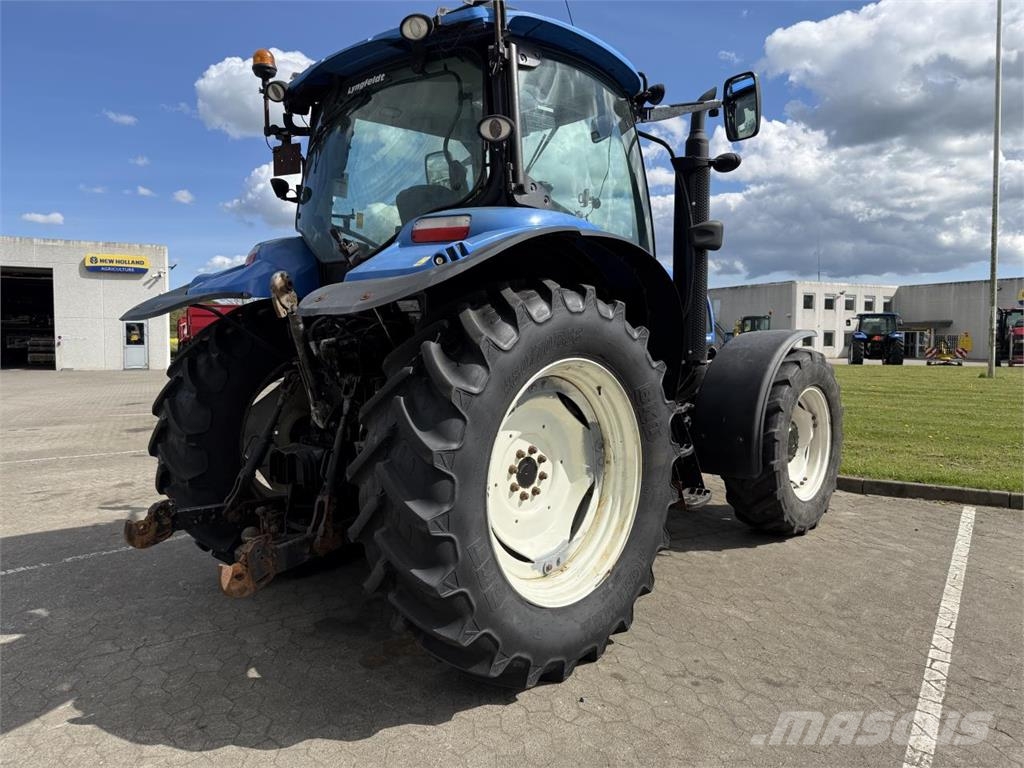 New Holland T6010 PLUS 트랙터