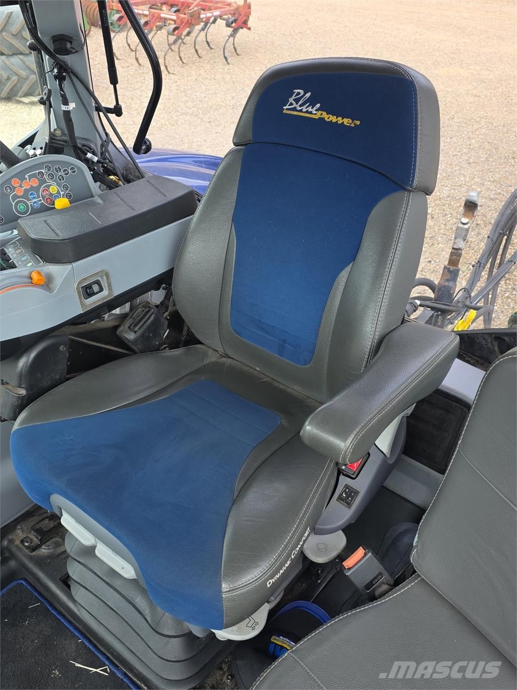 New Holland T7.270AC STAGE V Trattori