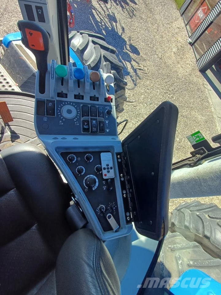 New Holland T9040 Traktorer