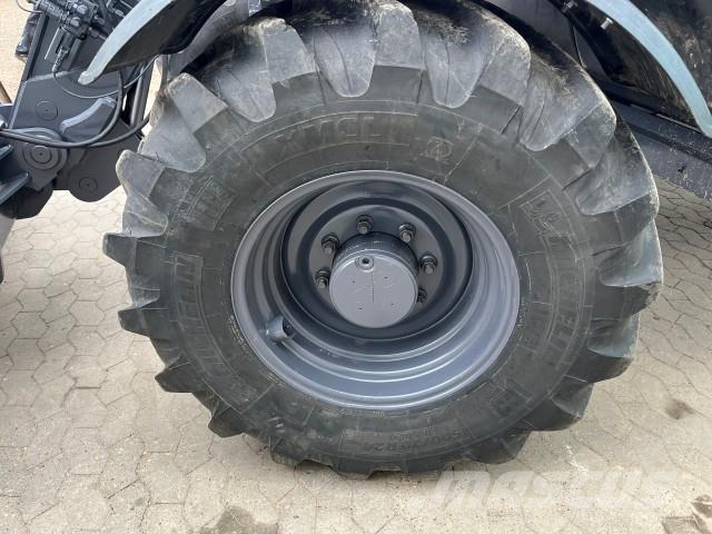 New Holland TH7.42 ELITE Teleskopické manipulátory