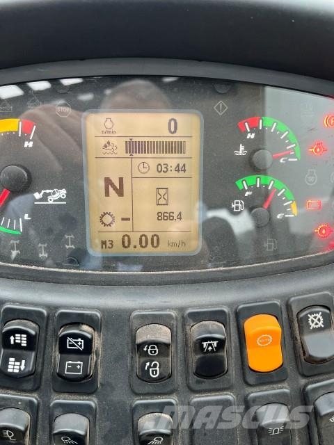 New Holland TH7.42 ELITE Teleskopické manipulátory