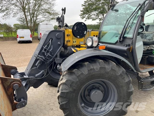 New Holland TH7.42 ELITE Teleskopické manipulátory