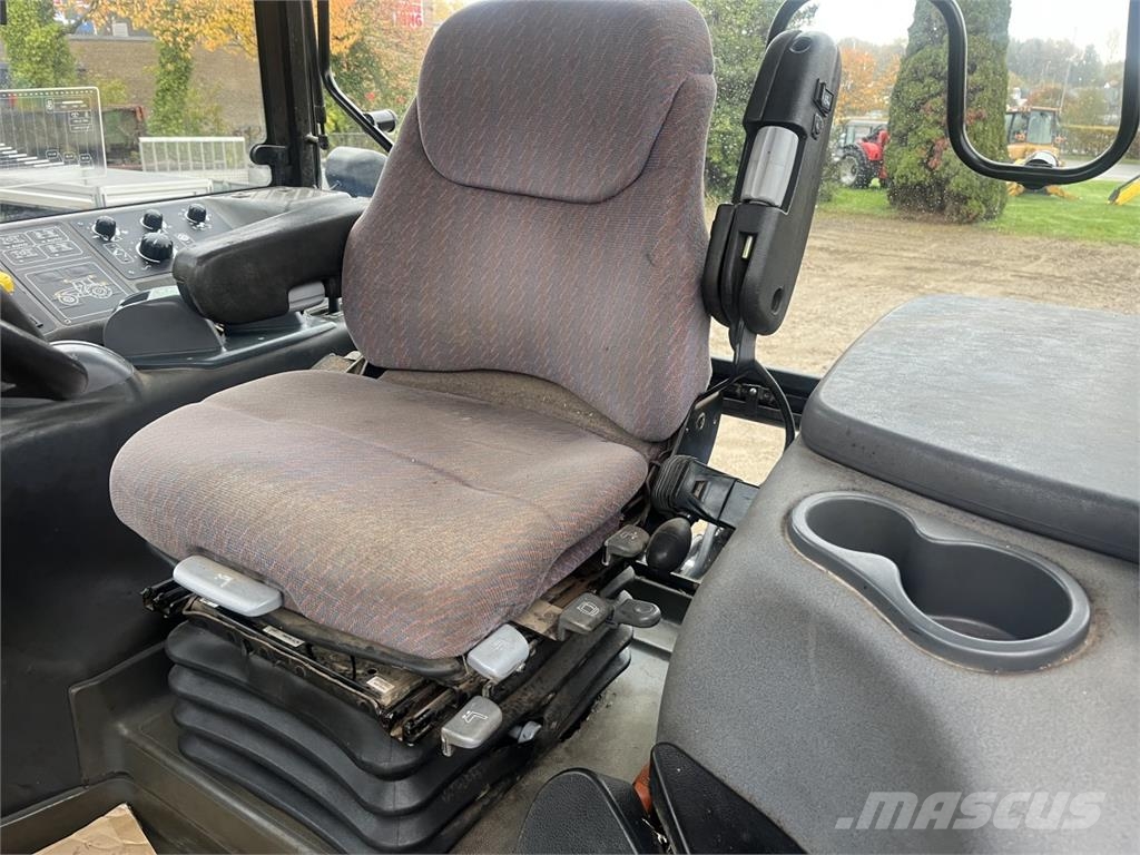 New Holland TM190 Traktorok