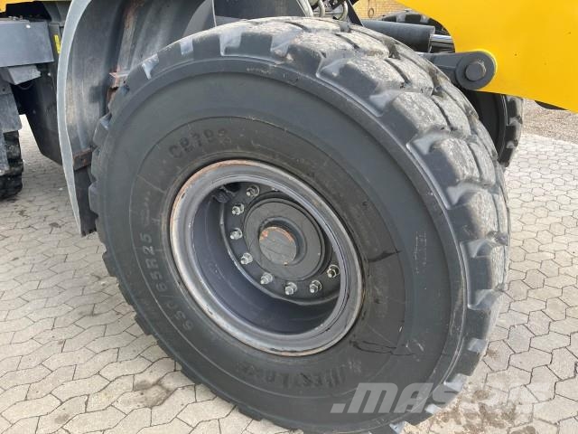 New Holland W130D XR-AG Pale gommate