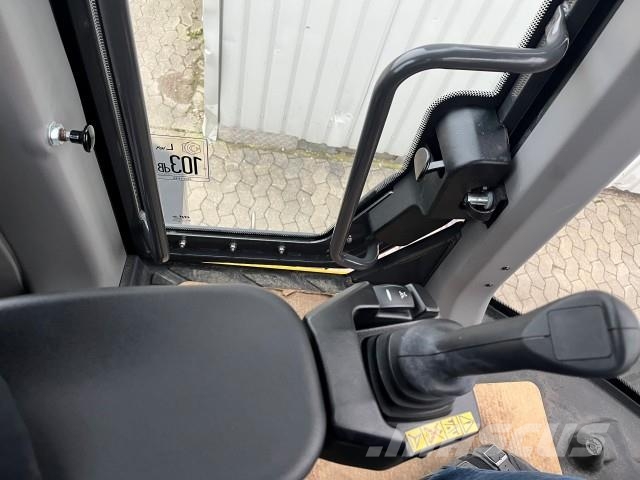 New Holland W170D II LR لوادر بعجل
