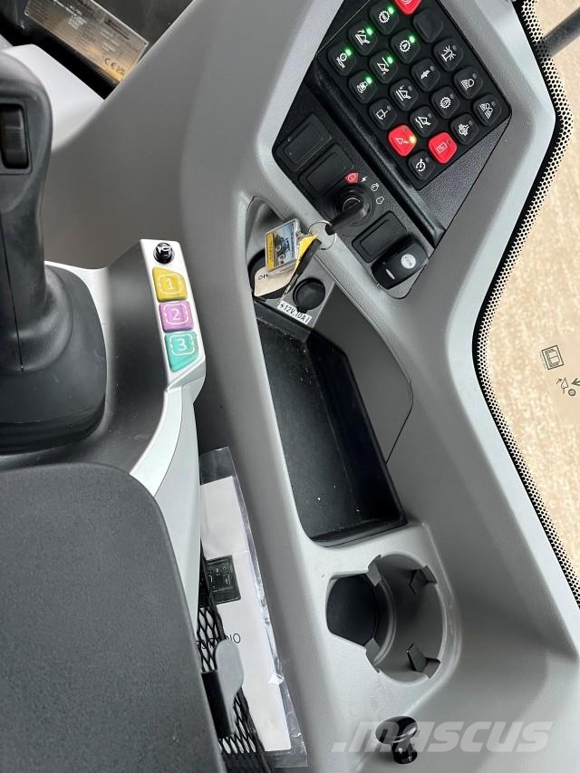 New Holland W170D II LR لوادر بعجل