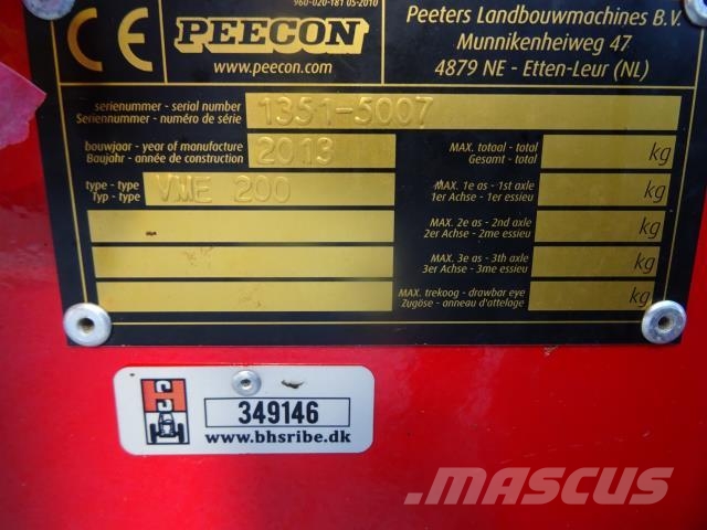 Peecon 20 M3 飼料トレーラー