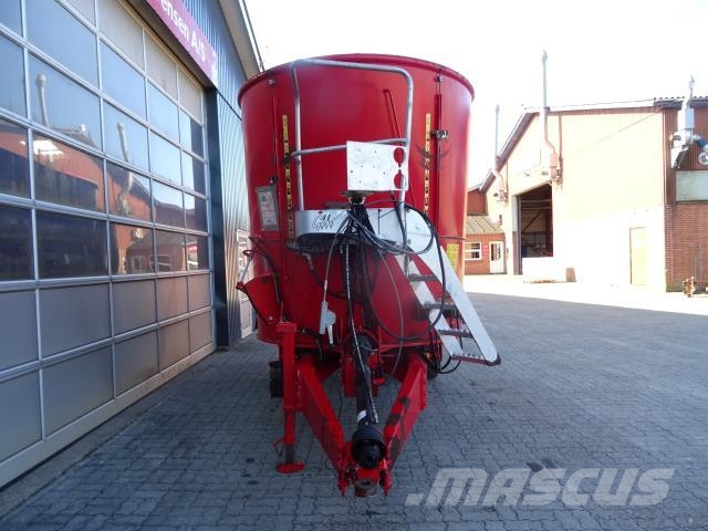 Peecon 20 M3 飼料トレーラー