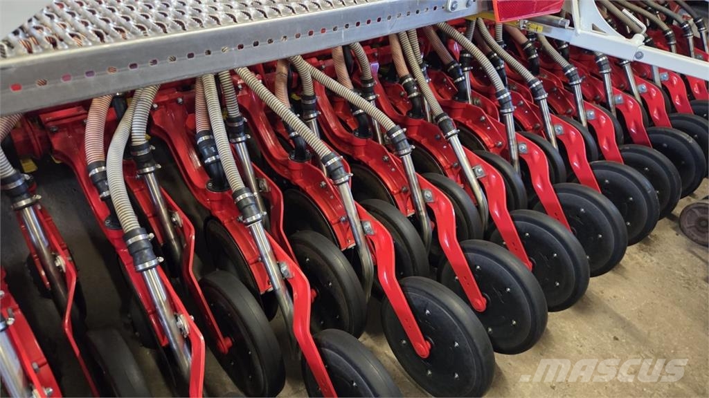 Pöttinger AEROSEM 4002/FOX 400 Combination drills