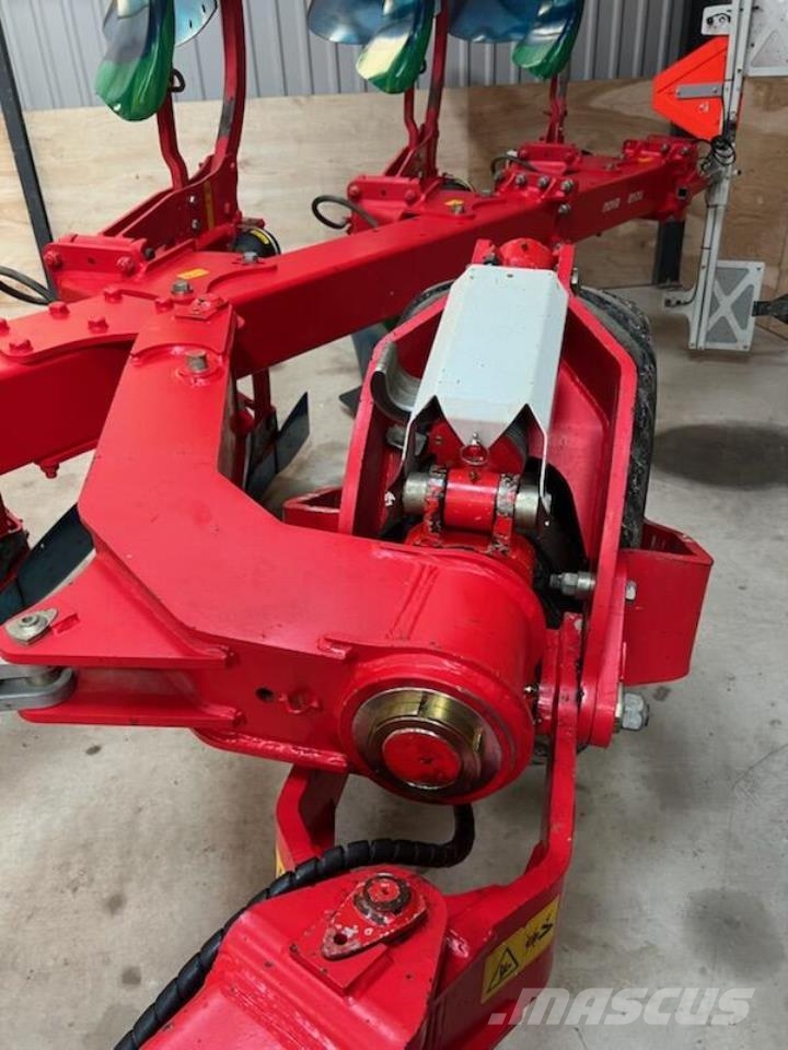 Pöttinger SERVO 6.50 N 6 F. 双向犁