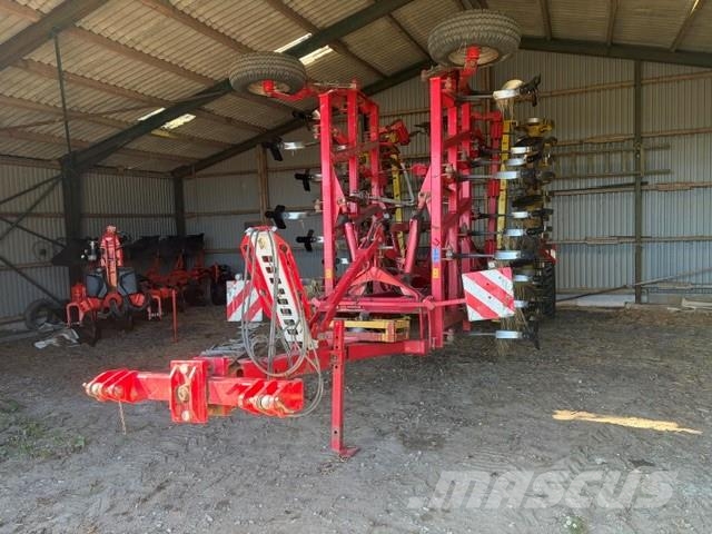 Pöttinger SYNKRO 6030 NOVA T كاسحات