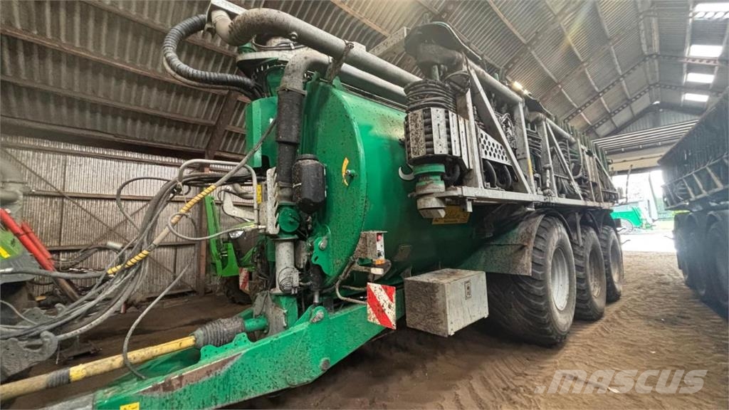 Samson PG II 28 PUMP SM8000 Gülletankwagen