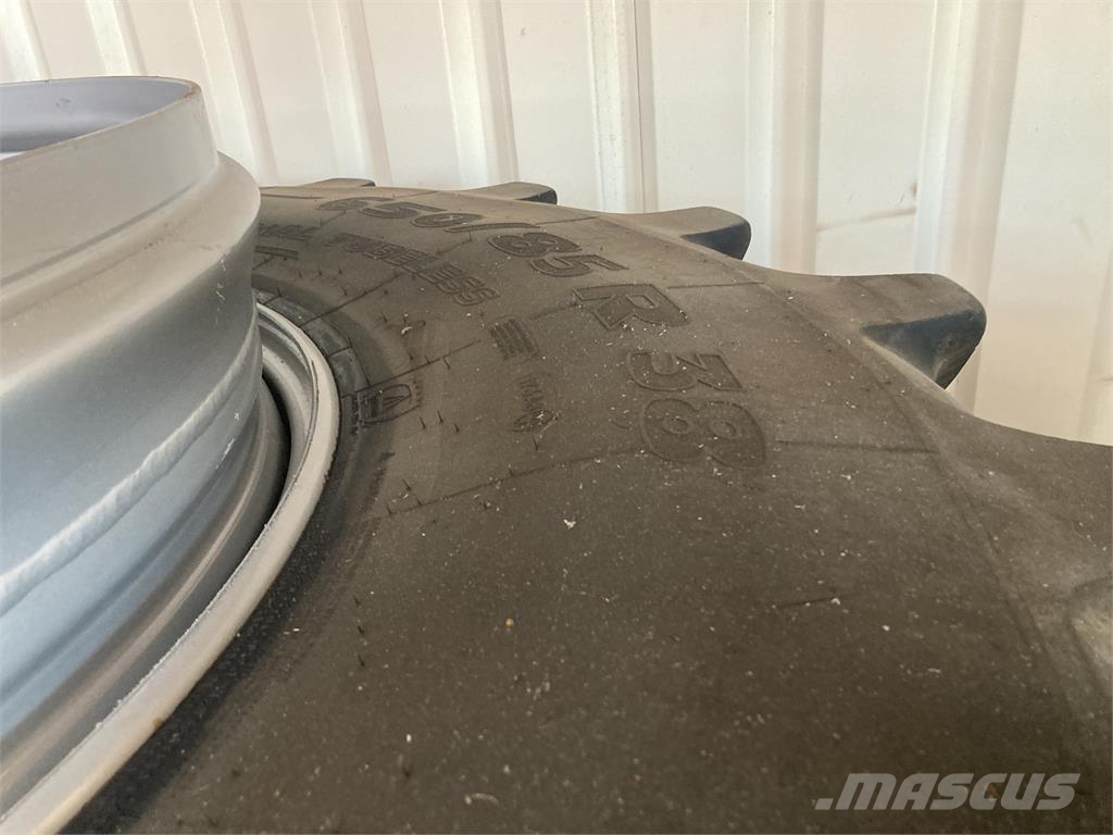 Schaad 650/85R38 Tyres, wheels and rims