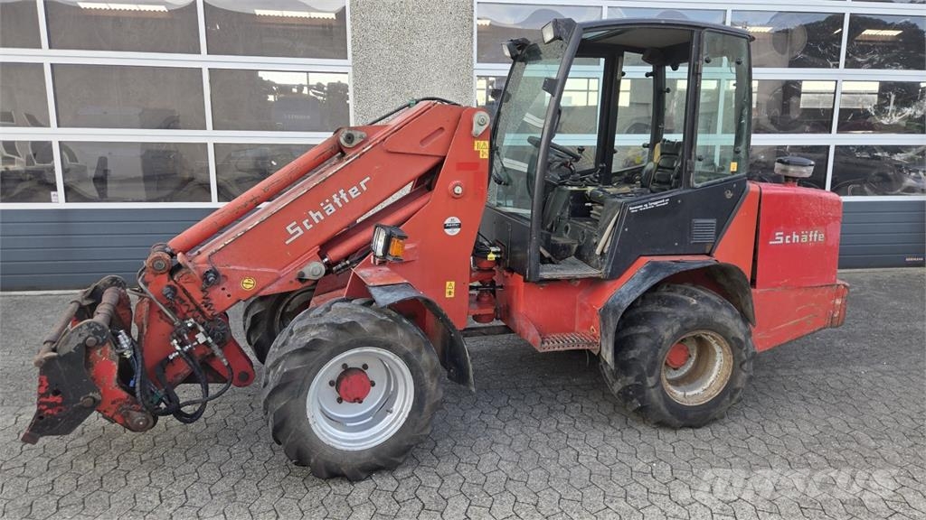 Schäffer 550TS لوادر صغيرة