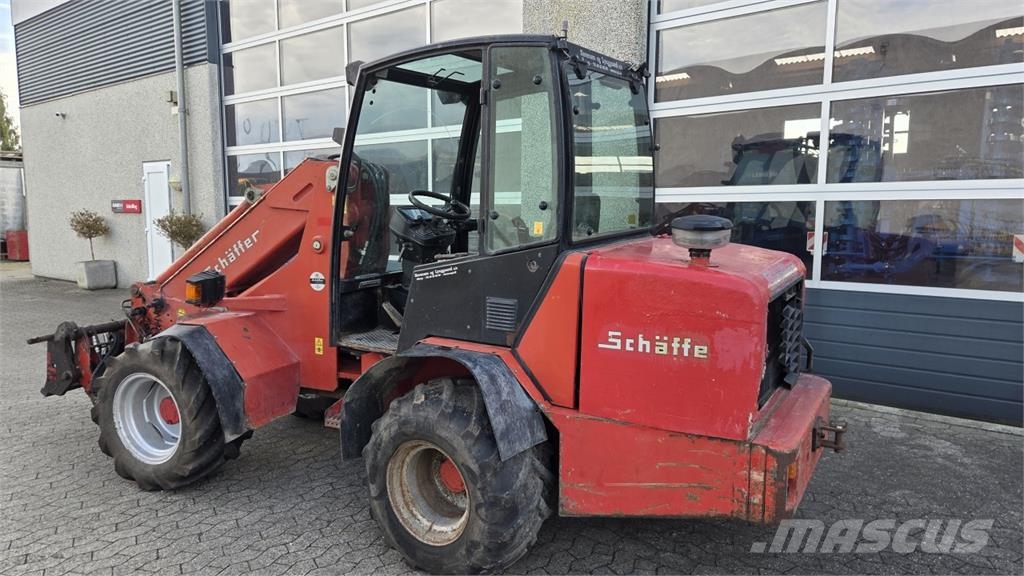 Schäffer 550TS لوادر صغيرة