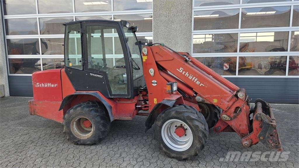 Schäffer 550TS لوادر صغيرة