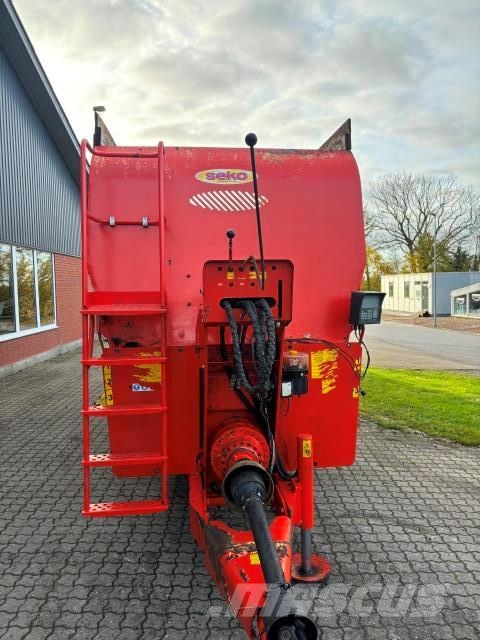 Seko 600/200 Futtermischwagen