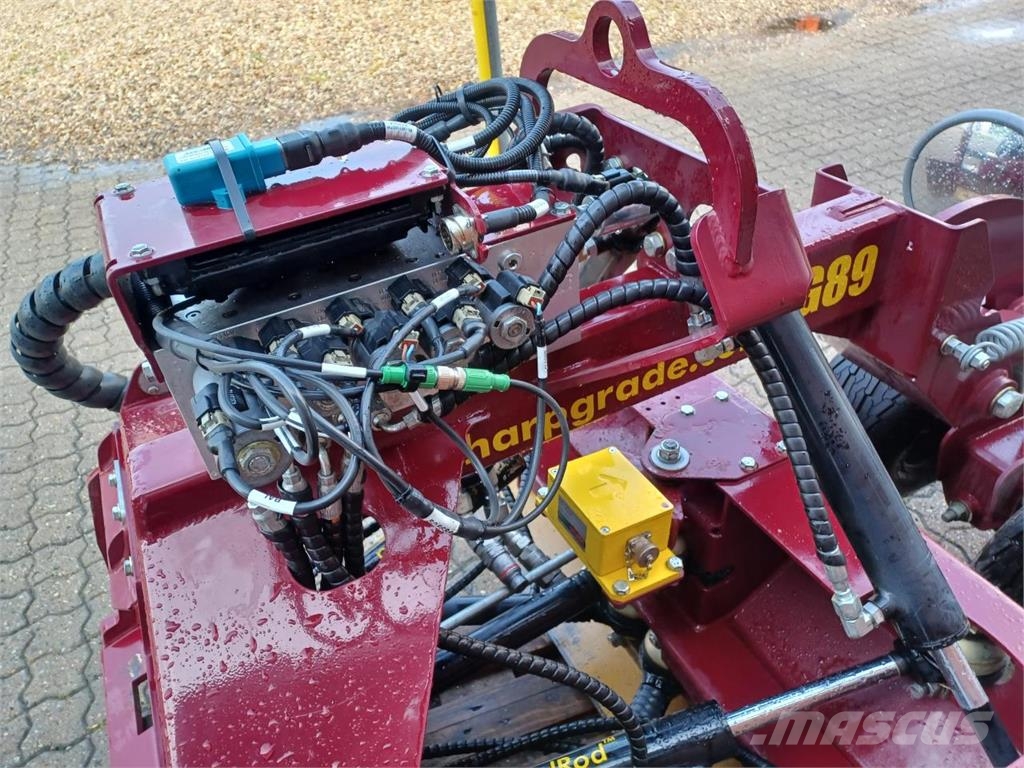 SHARP GRADER MED 2D Graders