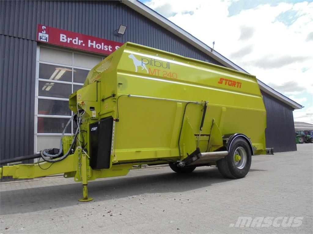 Storti PITBULL MT 240 Forage wagons