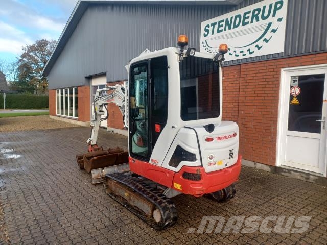 Takeuchi TB225 Mini excavators < 7t (Mini diggers)